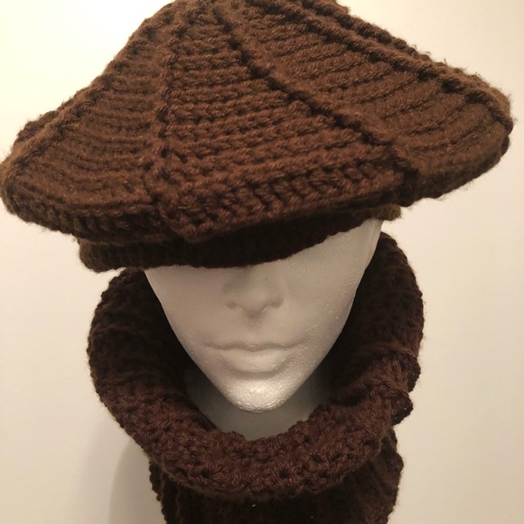 Classic Handmade Crochet Hat Set. - Picture 5 of 8